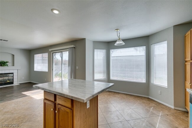 Building Photo - 7809 Calico Flower Ave