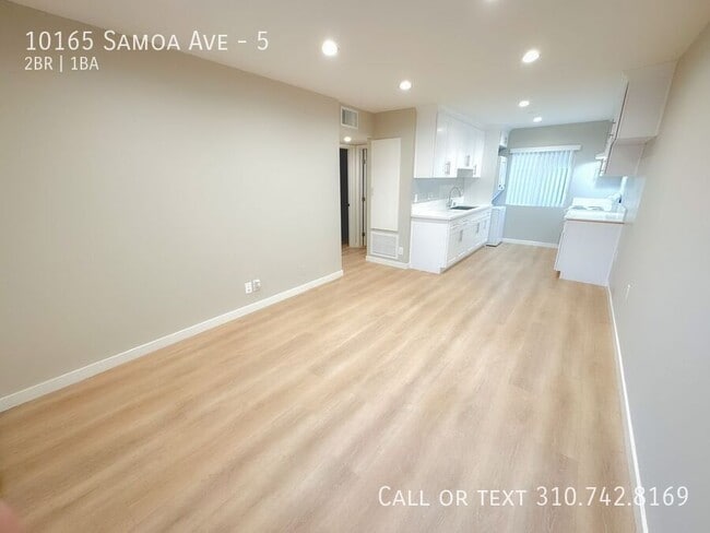 Building Photo - 10165 Samoa Ave