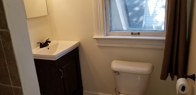 Private bath across the hall - 519 Congress St