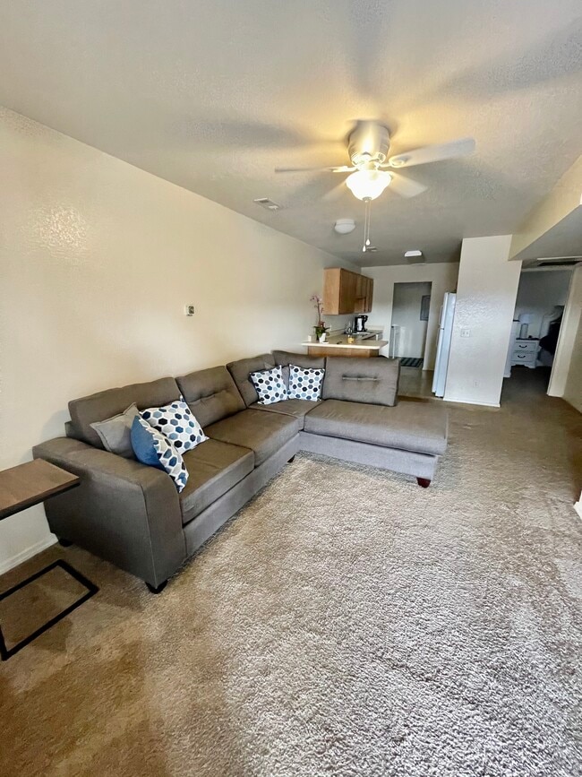 Building Photo - RASBERRY PLACE APARTMENTS