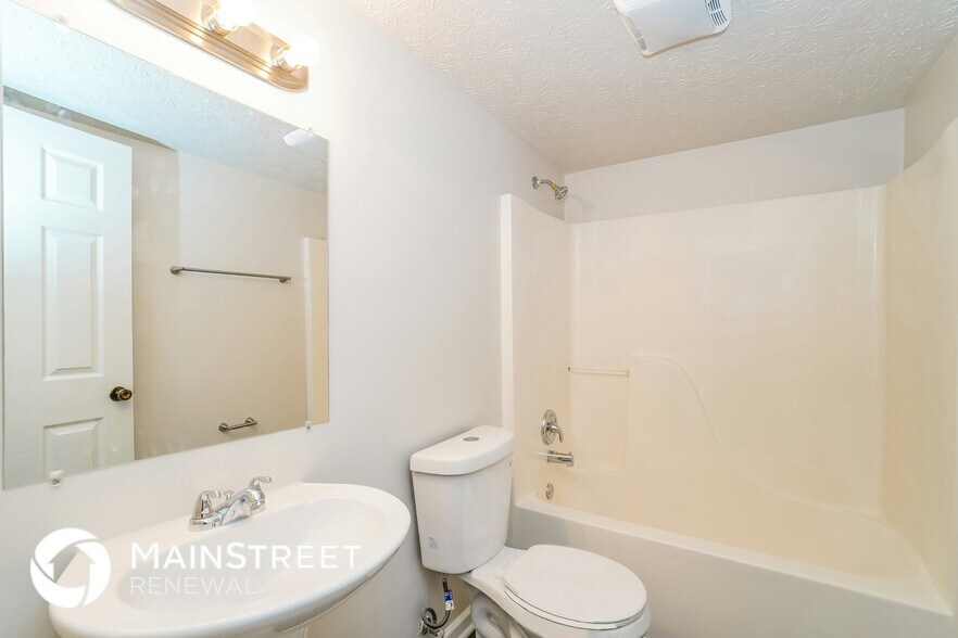 Building Photo - 1157 Onslow Dr