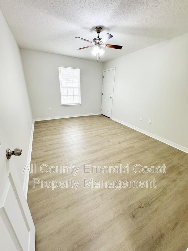 Building Photo - 293 Dahlquist Dr