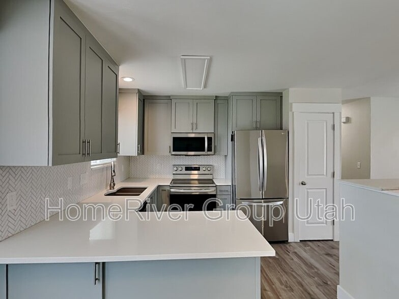 Building Photo - 5394 Cadenza Dr