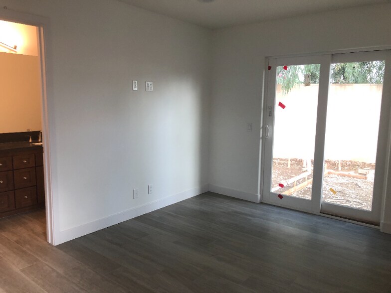 Building Photo - 204 Olive Pl