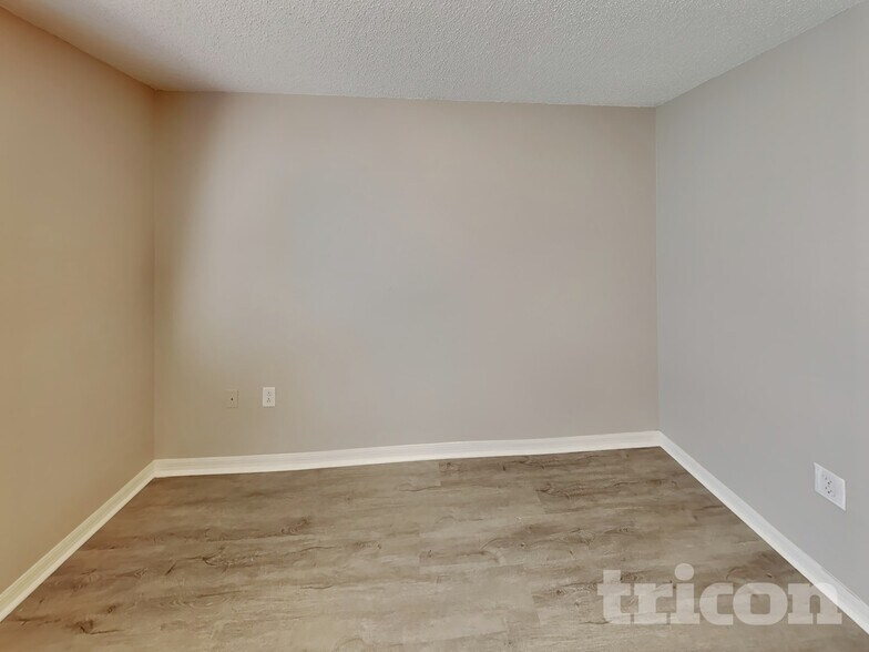 Building Photo - 102 Milton Pl