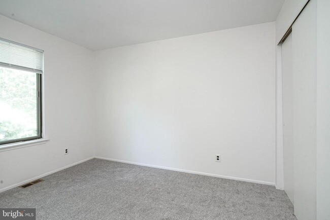 Building Photo - 3 Libra Ln