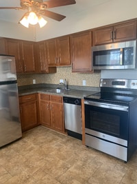 Building Photo - 3480 S 84th St