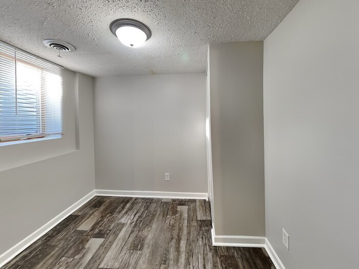 Building Photo - 5415 Emerson Ave N