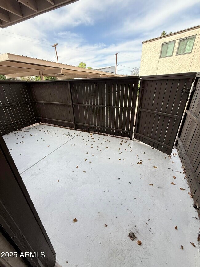 Building Photo - 2938 N 61st Pl