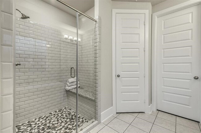 Building Photo - 16526 Whiteoak Canyon Dr