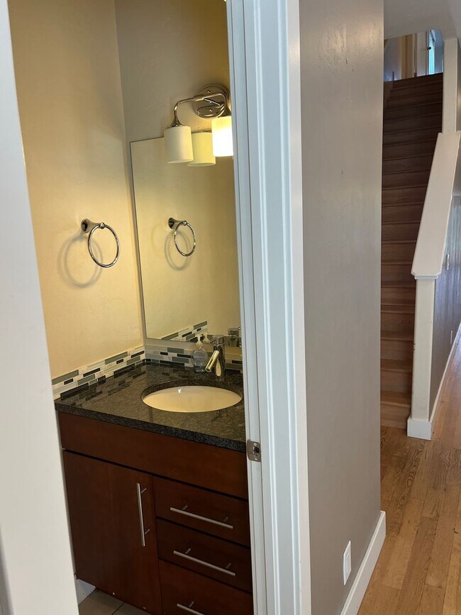 Building Photo - Great Home in Curtis Park, Just blocks to ...