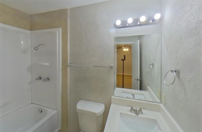 Building Photo - Thoughtfully Designed 3-Bedroom Home for Modern Living