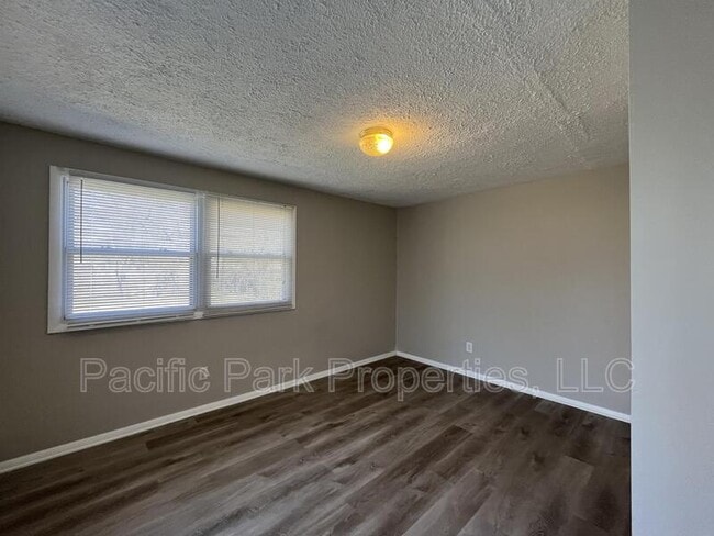 Building Photo - 11020 McDowell Dr