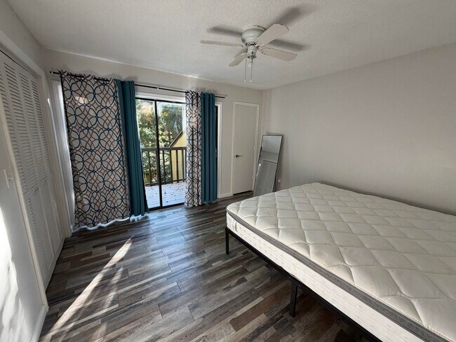 Building Photo - 1584 39th Ave