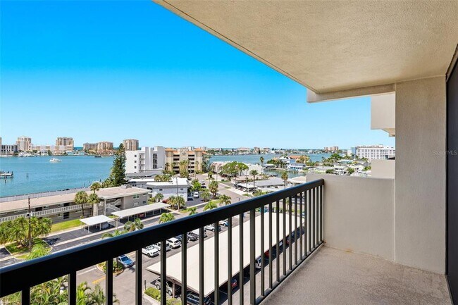 Building Photo - 400 Island Way