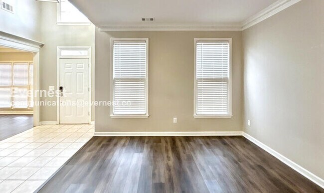 Building Photo - Spacious 4-Bed Home with Garage & Modern Amenities / Pet Friendly / Vouchers Accepted / Available...