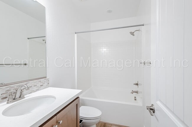 Building Photo - 15810 Cole Brk Ct