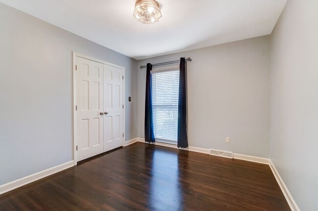 Building Photo - Fully Remodeled Ranch Style Home In South Park! (Landscaping Included)