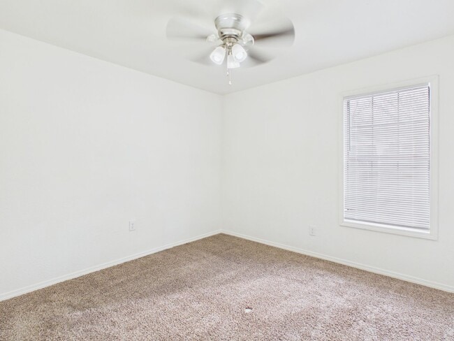 Building Photo - 1209 SW 20th Ave