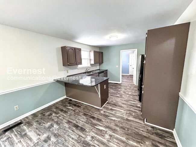 Building Photo - 2427 Riverstone Dr