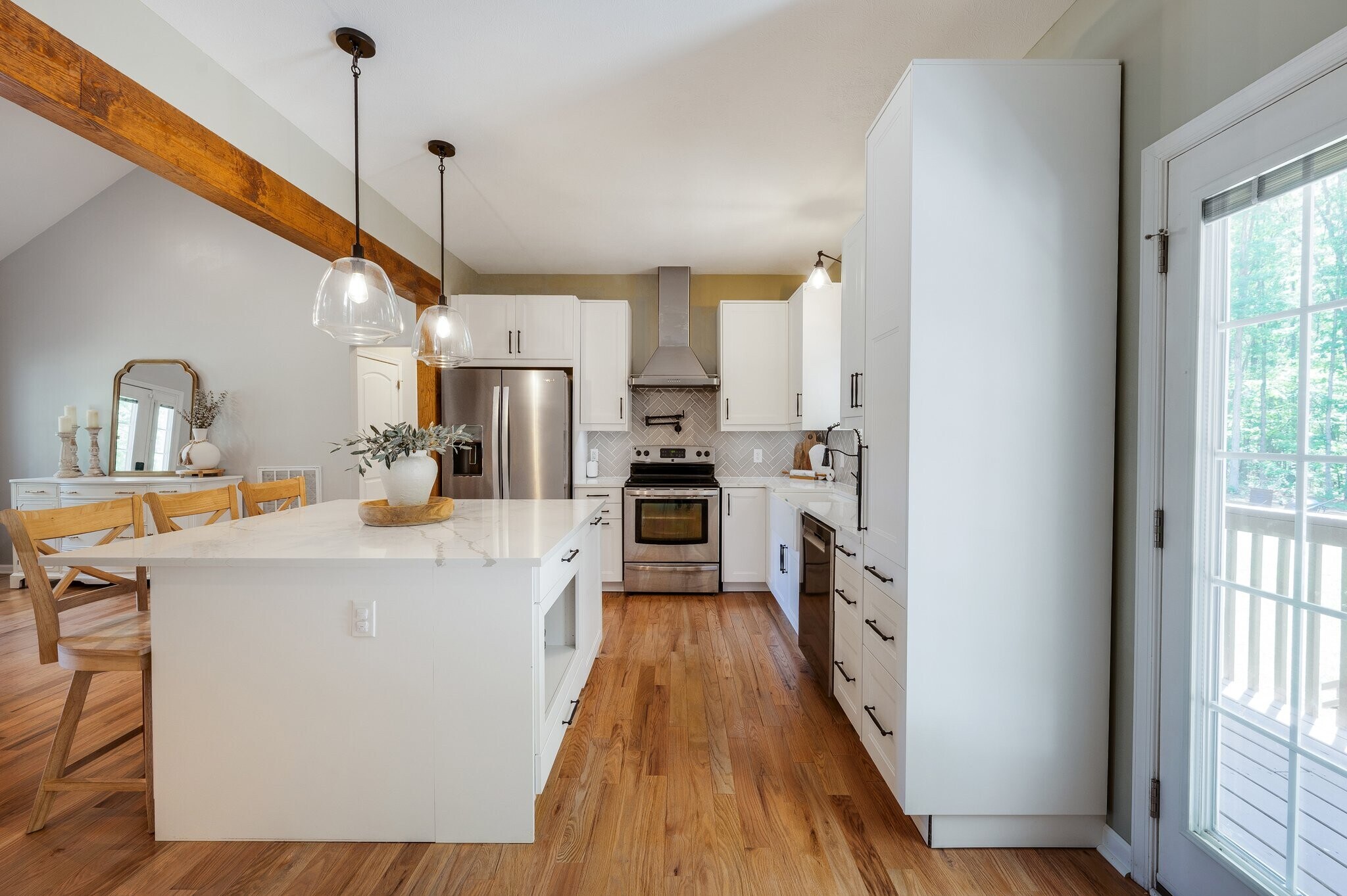Building Photo - 883 Little Bear Ln