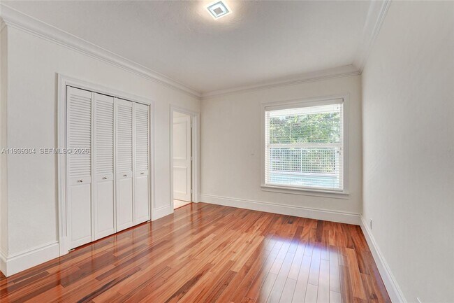 Building Photo - 10640 SW 61st Ave