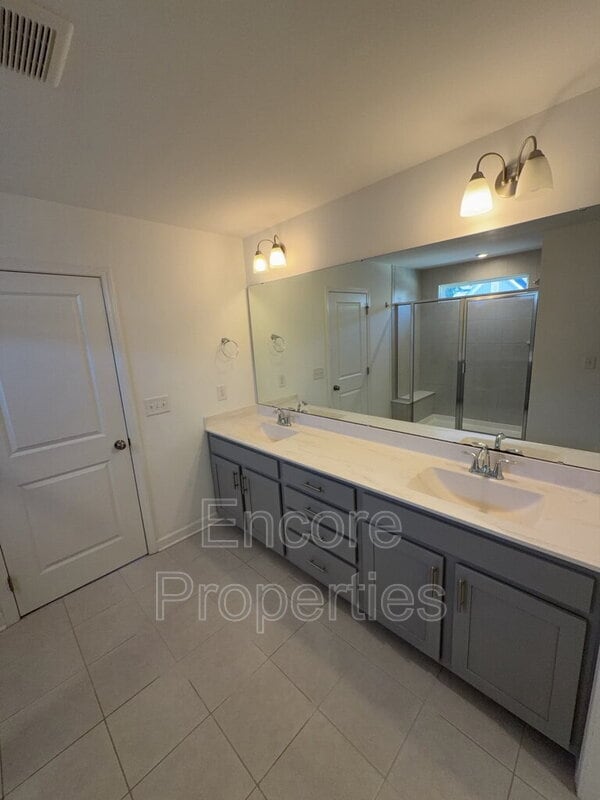 Building Photo - 137 Orvis Dr