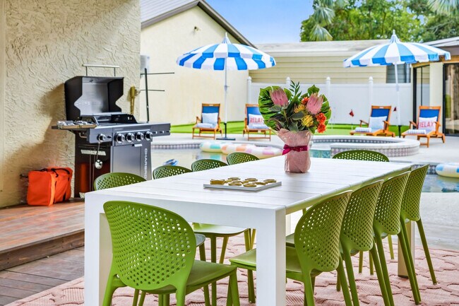 Building Photo - 11988 117th St N