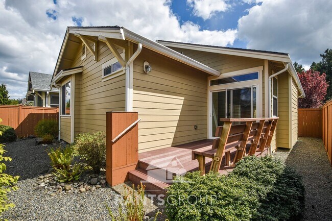 Building Photo - Single-level home in Lacey's Jubilee, a pr...