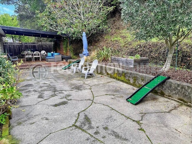 Building Photo - Modern Bret Harte Home with Gourmet Kitchen - FOUNDATION