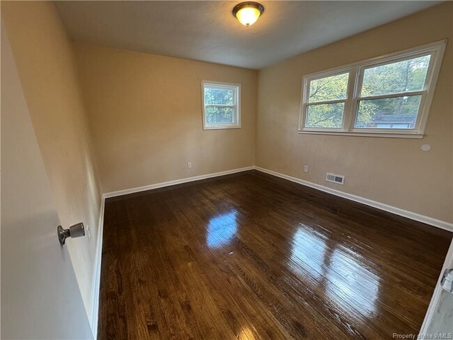 Building Photo - 219 Oxford Rd