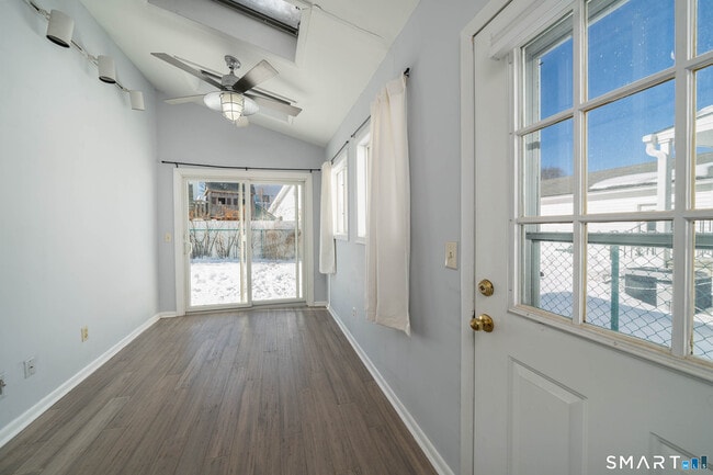 Building Photo - 10C Crouch Rd