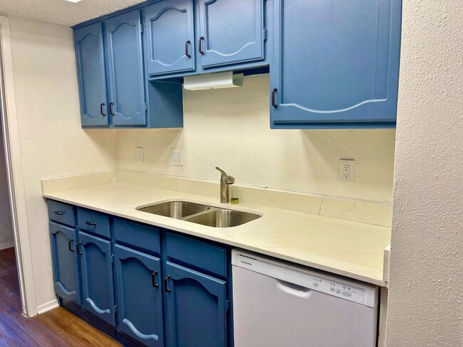 Building Photo - 8024 Echo Wind St