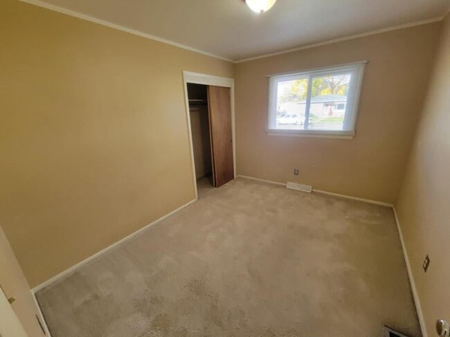 Building Photo - 3 bedroom in Billings MT 59101