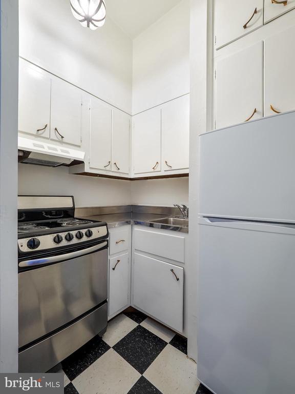 Building Photo - 2908 Q St NW