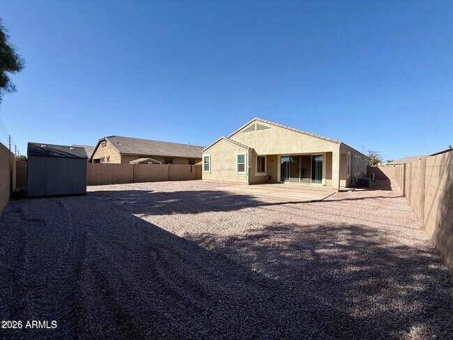 Building Photo - 40865 W Hensley Way