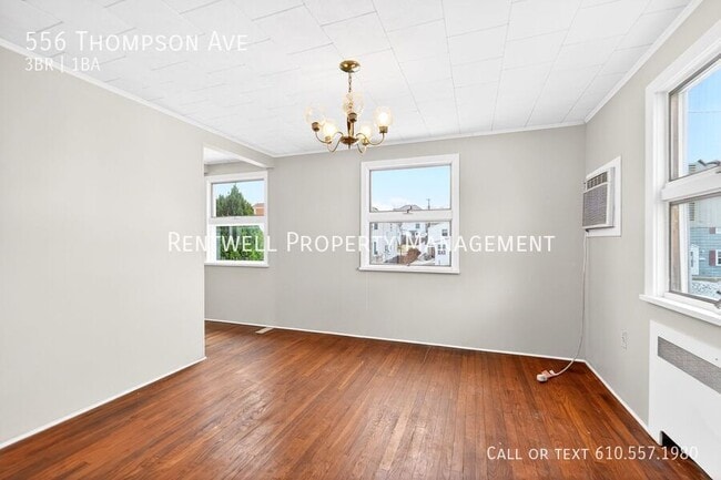 Building Photo - 556 Thompson Ave