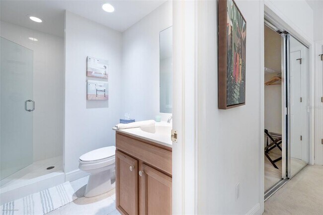 Building Photo - 3313 Sunset Key Cir