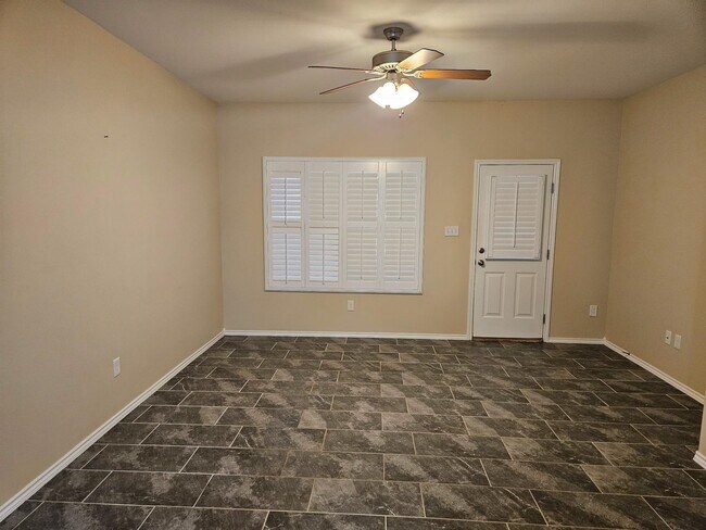 Building Photo - 5516 Shorthorn Dr