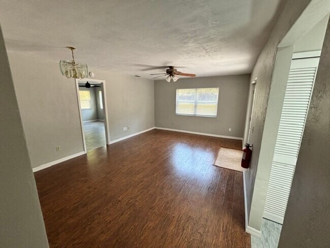 Building Photo - 1187 Malone Ct