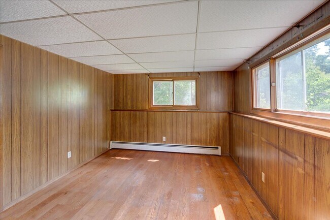 Building Photo - 6404 Maywood Ave