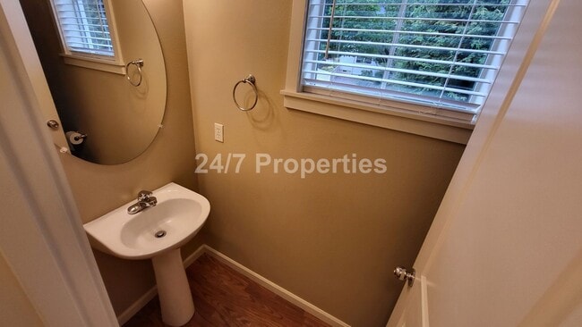 Building Photo - Modern Damascus Home with 2 Primary Suites!