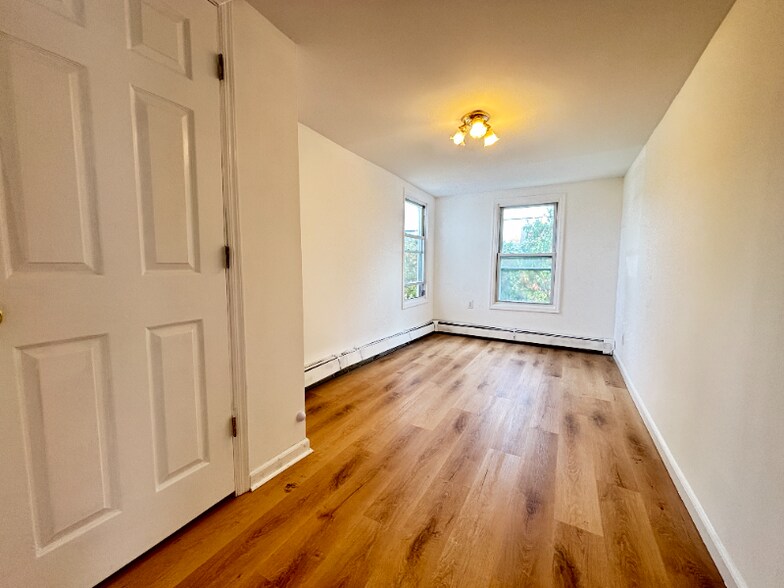 Building Photo - 10 N Passaic Ave