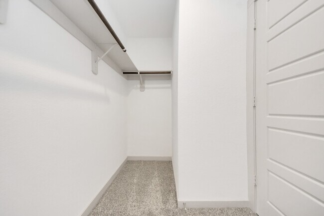 Building Photo - 7806 Cattleman Vly Dr