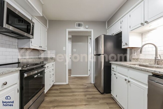 Building Photo - Beautifully Renovated Home in Maumelle!