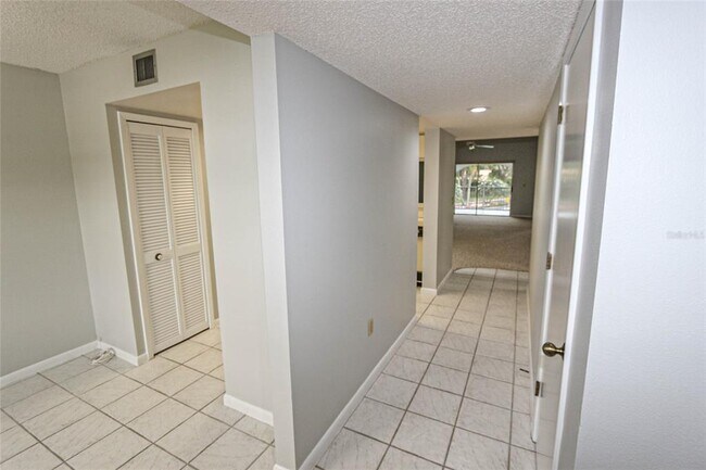 Building Photo - 3203 Landmark Dr