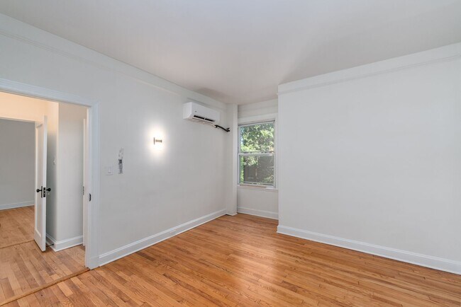 Building Photo - 2-Bedroom plus Office/Den, 1-Bathroom Apartment with Porch near JHU