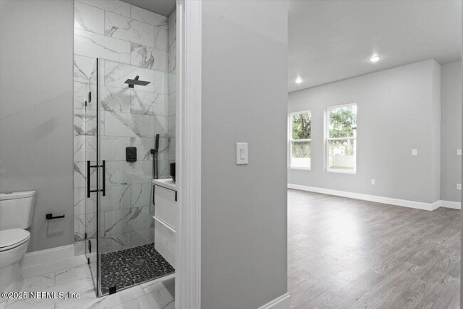 Building Photo - 5405 Heckscher Dr