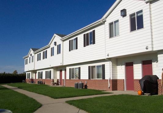 Primary Photo - Quail Hollow Townhomes