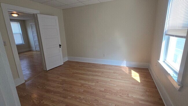 Building Photo - 23 W Boylston Dr